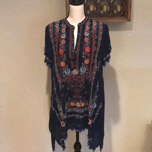 Johnny Was Silk Embroidered Short Sleeve Tunic Top Sz. L